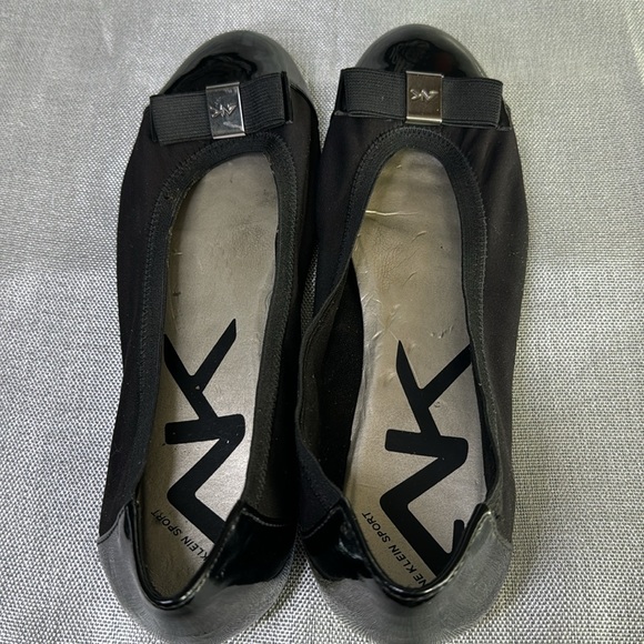 ANNE KLEIN WOMENS SPORT FLAT BLACK SHOES SIZE 81/2 USED IN GOOD CONDITION. - Picture 5 of 8